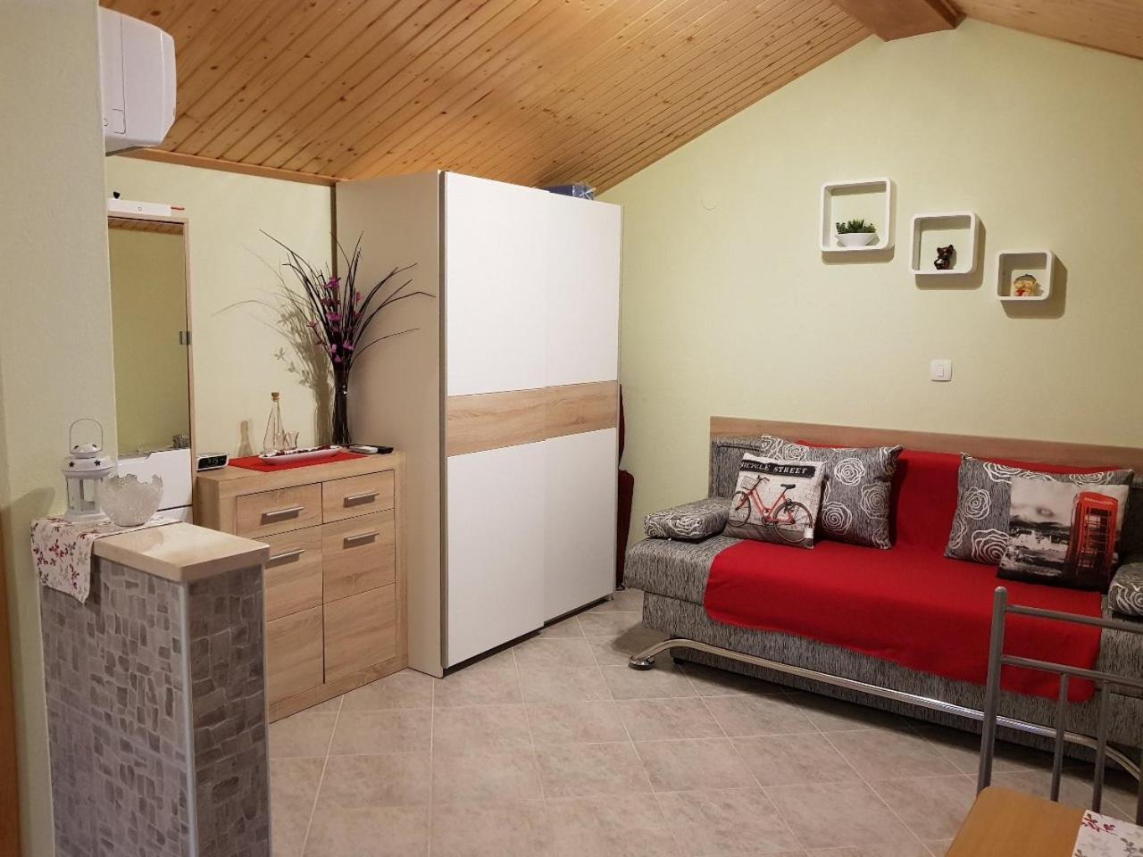 Studio-apartman-diana *